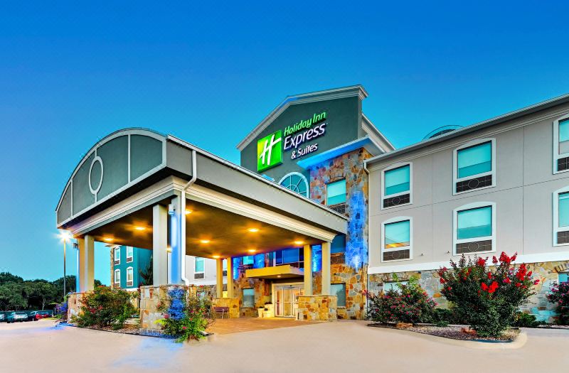 Holiday Inn Express & Suites Weatherford by IHG