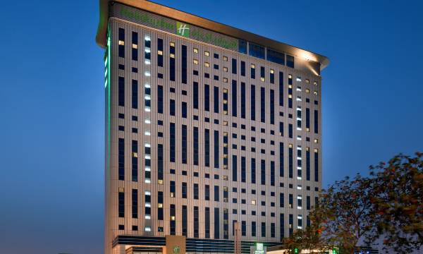 Holiday Inn & Suites Dubai Festival City by IHG