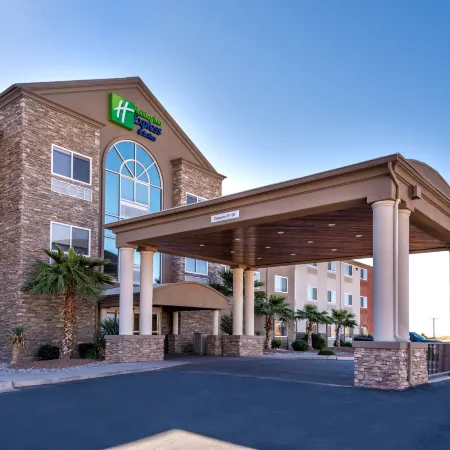 Holiday Inn Express & Suites ALAMOGORDO by IHG