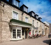 The Bear, Cowbridge Các khách sạn ở Llantwit Major