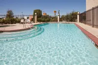 Holiday Inn Express & Suites Lake Worth NW Loop 820 Hotels in Sansom Park