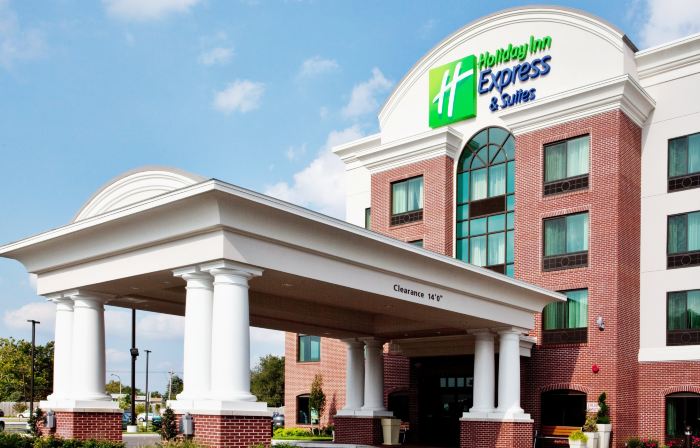 Holiday Inn Express & Suites WILMINGTON-NEWARK by IHG