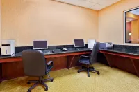 Holiday Inn Express & Suites Malvern by IHG