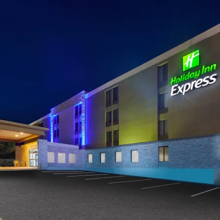 Holiday Inn Express FAIRFAX - ARLINGTON BOULEVARD by IHG