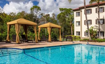 Hawthorn Suites by Wyndham Naples