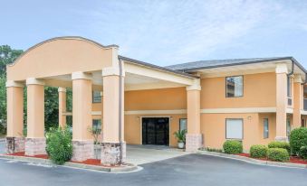 Days Inn by Wyndham Blythewood North Columbia
