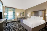 La Quinta Inn & Suites by Wyndham Sweetwater East Hotels in Sweetwater
