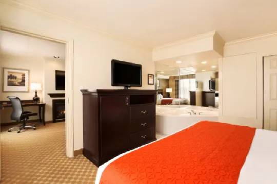 Holiday Inn Express & Suites SALT LAKE CITY N - BOUNTIFUL by IHG