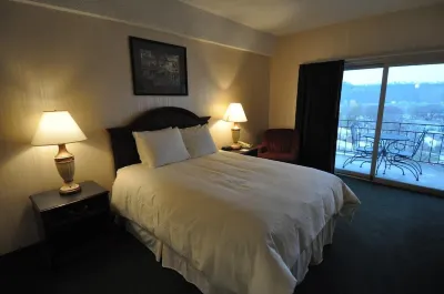 Hillside Inn Hotels in Madison