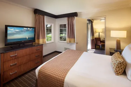 Half Moon Bay Lodge Отели рядом с достопримечательностью «Венис Бич»