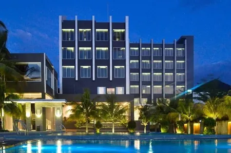 Aston Gorontalo Hotel & Convention Center Отели в г. Горонтало