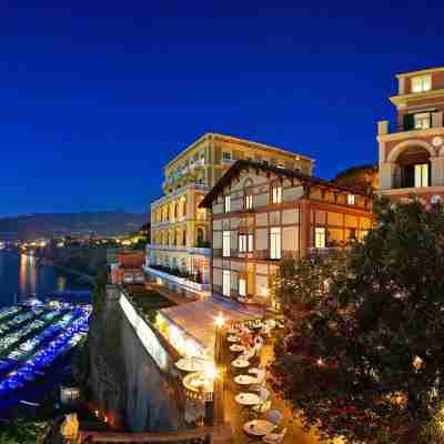 Grand Hotel Excelsior Vittoria Hotel Exterior