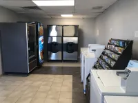 Days Inn by Wyndham Indianapolis South Hotel a 