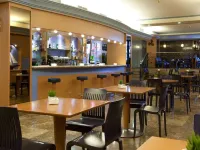 Agumar Hotels near Retiro