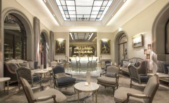 1. Hôtel La..