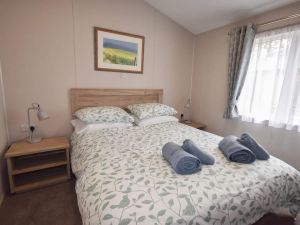 Long View in Roebeck Country Park, Sleeps 4, Beach 3.5 Miles.