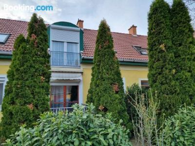 Korteszirom Apartman