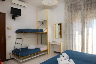 Hotel Malibran Hotels near Capannina Beach