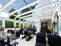 Hotel Marienthal Garni Hotels near Blohms Park