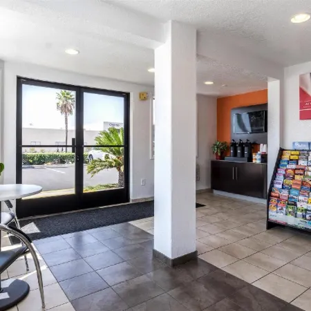 Motel 6 Anaheim, CA - Fullerton East