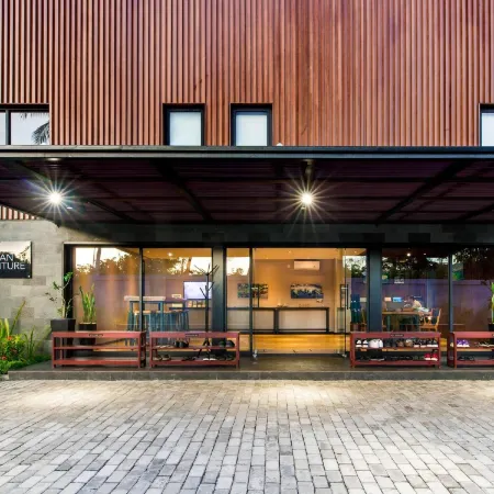 Meridian Adventure Marina Club & Resort