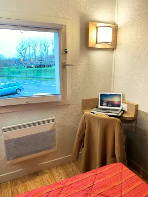 Premiere Classe Troyes Sud - Parc Saint Thibault Các khách sạn ở Montigny-les-Monts