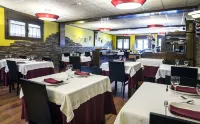 Hostal la Plaça Hotels in Pla de l'Ermita