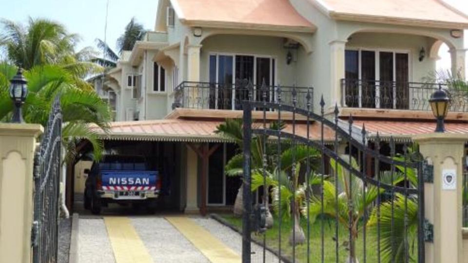 Beau Seaside Villa