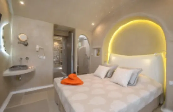Naxos Euphoria Suites