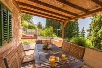 Cypress Cottage فنادق في Komolac