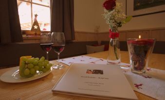 Dorfchalets & Apartments - Perfect for Couples - in Kaprun Centre Including TauernSpa and SummerCard