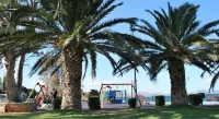 Thomas Beach Hotel
