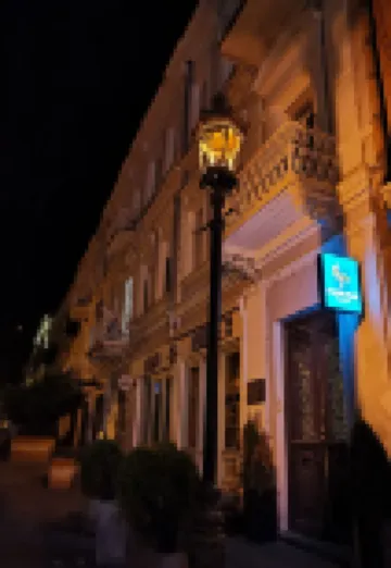 Paskunji Residence