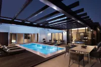 The Ritz-Carlton Abu Dhabi, Grand Canal - 5 tähden