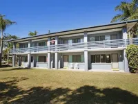 Kondari Hotel فنادق في Urangan