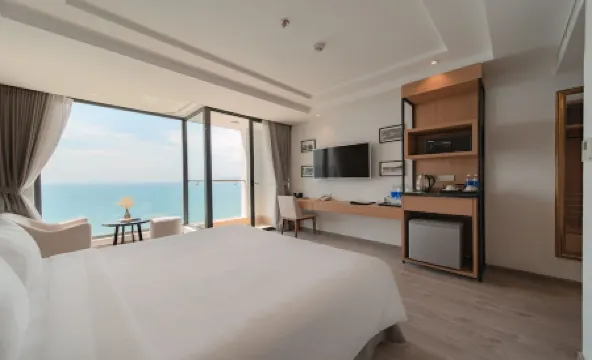 Navada Beach Hotel Отели рядом с достопримечательностью «Чамские Башни Понагар»