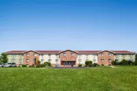 Super 8 by Wyndham Lenexa Overland Park/Mall Area