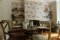 Avonlea Guest House Hotels in Banbury