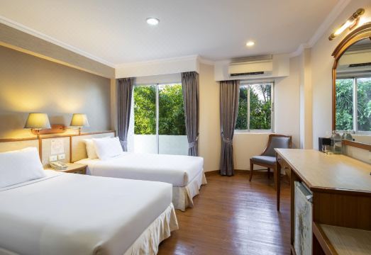 2. 스테이션 원 호..