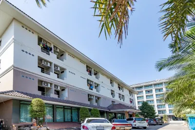 Silver Gold Garden, Suvarnabhumi Airport Hotel in zona Wat Phon Mani