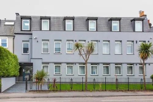 Hampton Suites Serviced Apartments Hotels in Surbiton