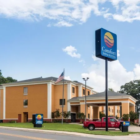 Comfort Inn & Suites El Dorado