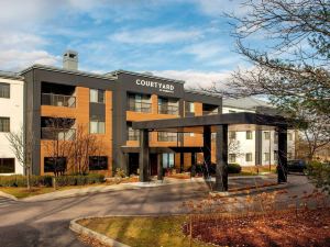 Courtyard Burlington Williston