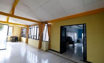 RedDoorz Plus Near Undip Tembalang