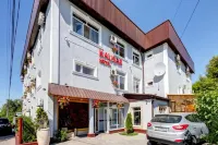 Kausar Hotel
