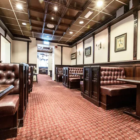 Chesterfield Hotel