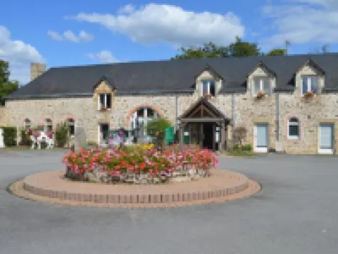 Logis Hôtel Restaurant Relais du Gué de Selle Hotéis em Mayenne