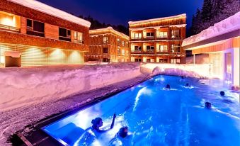 Tirol Lodge