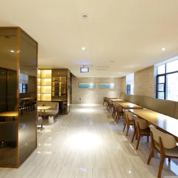 JI Hotel (Fangxian Pedestrian Street)