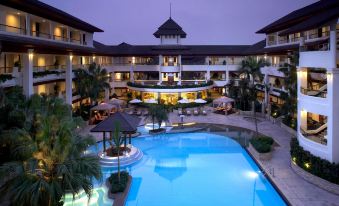 The pool at Hotel Villa Katia in Oranjestad offers a beautiful view at Mission Hills Resorts Shenzhen